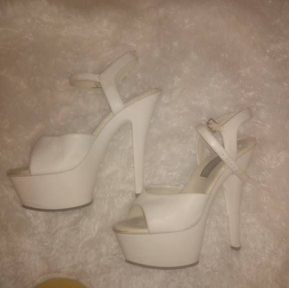 FunTasma 5" Platform Ankle Strap Heels - Picture 7 of 15